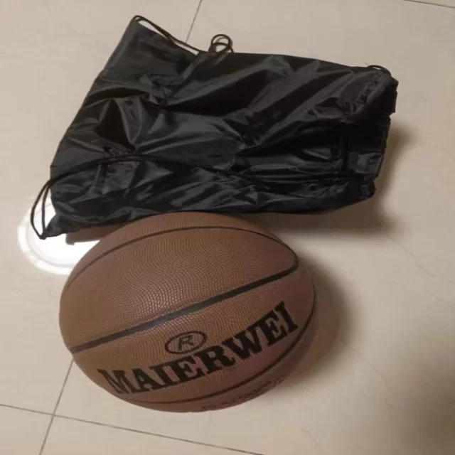 第38组足球杯赛焦点对决全面剖析:阵容深度与亮点解析